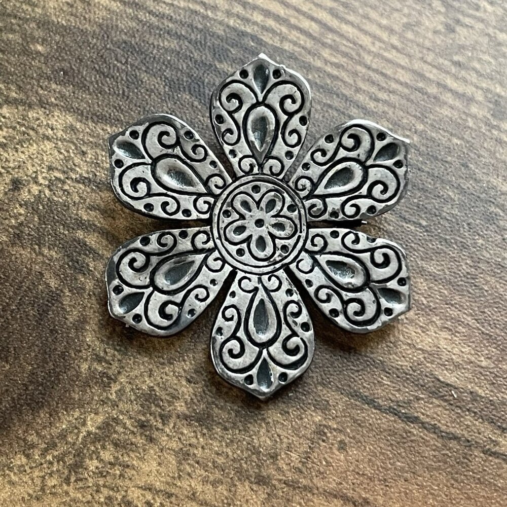 Vintage Coro Pewter Floral Brooch 1 3/4" Gray Silver Tone Snowflake Pin Signed